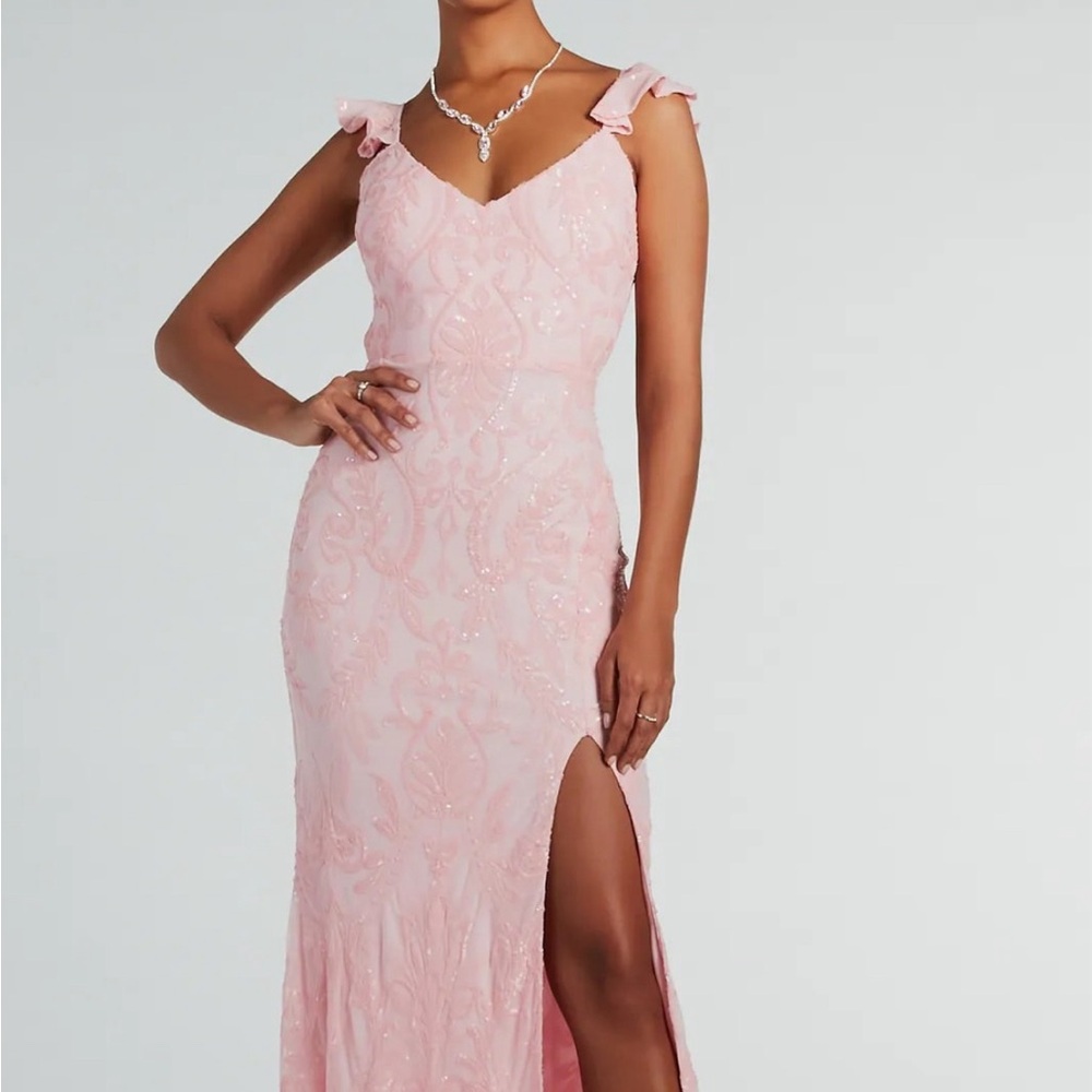 Windsor Estella V-Neck Column Long Sequin Formal Dress